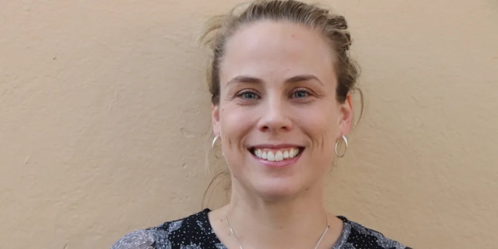 Dr Clare Arnott